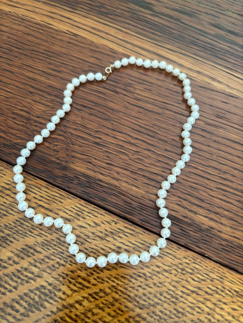 Classic 14 kt gold White Pearl Necklace - Elegant Women Jewelry